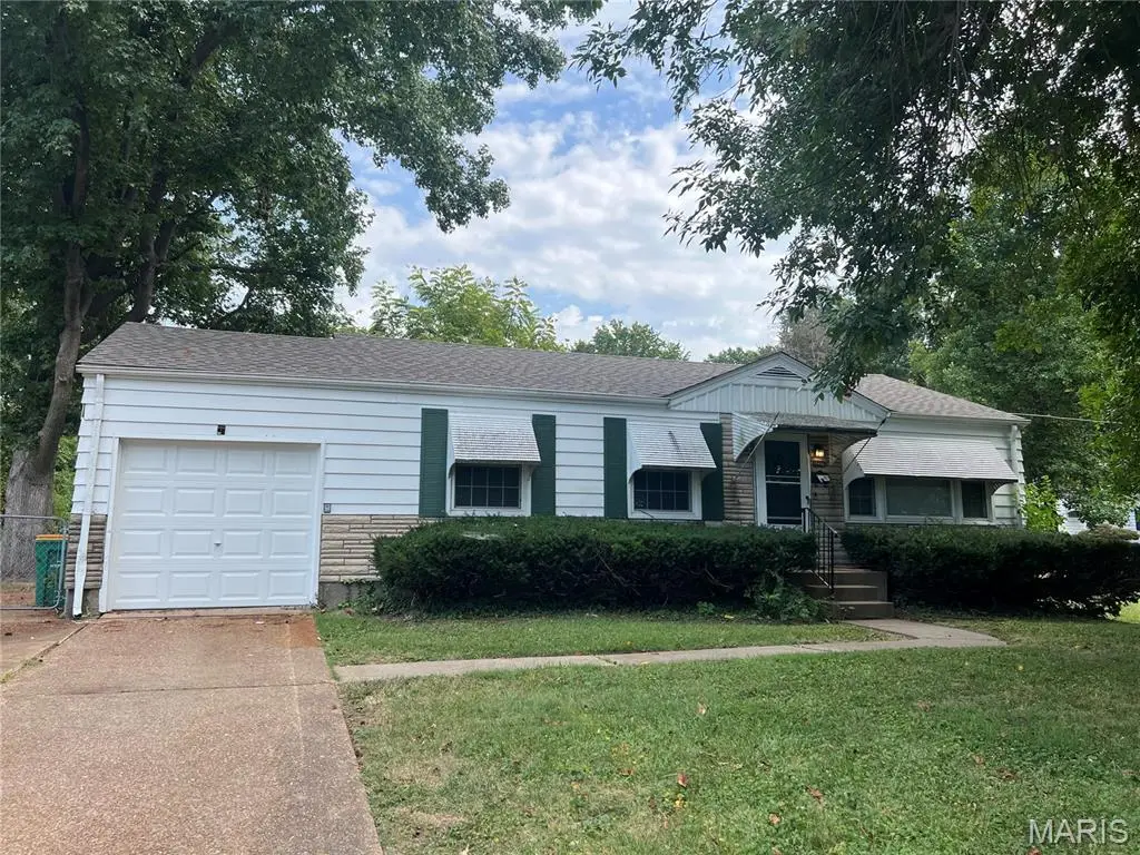 10436 Ewell Drive, Saint Louis, MO 63137 - #1