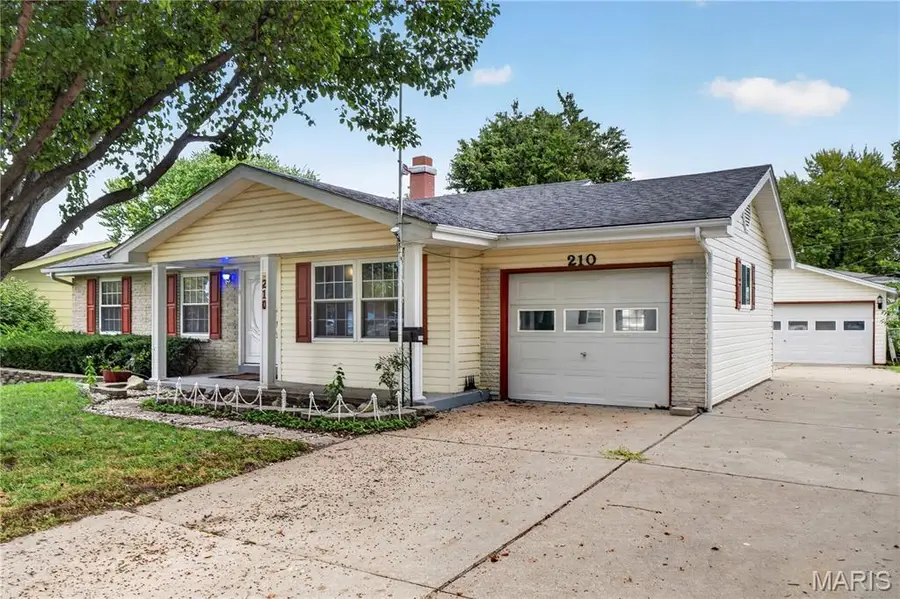 210 Raymond Drive, Florissant, MO 63031 - #2
