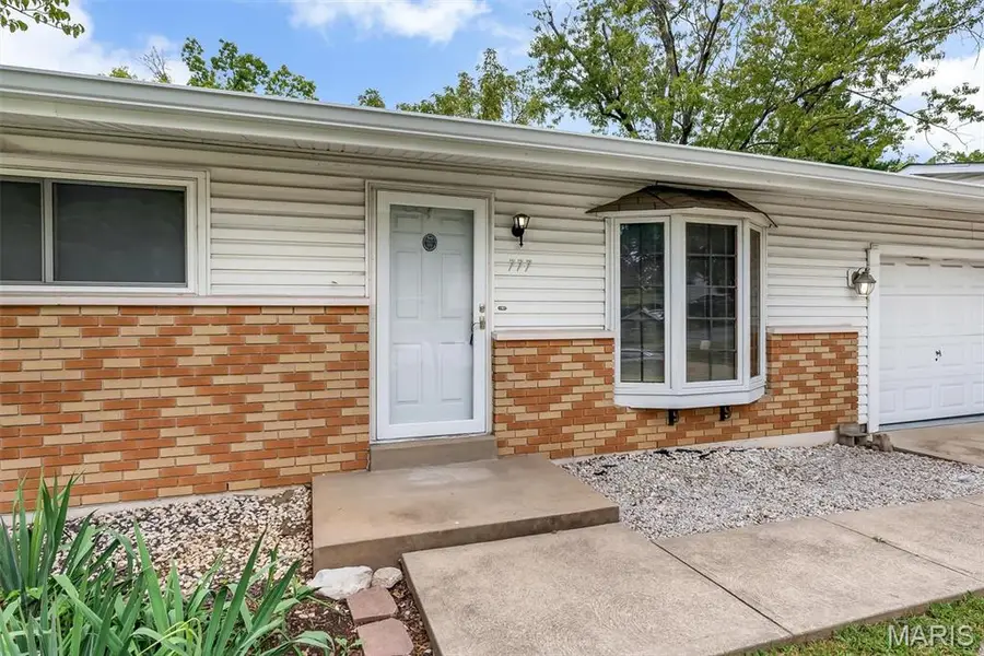 777 Southshire Drive, Saint Louis, MO 63125 - #2