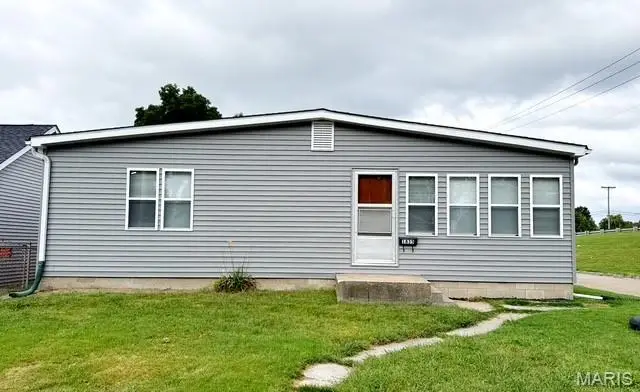 1835 Market Street, Madison, IL 62060 - #3
