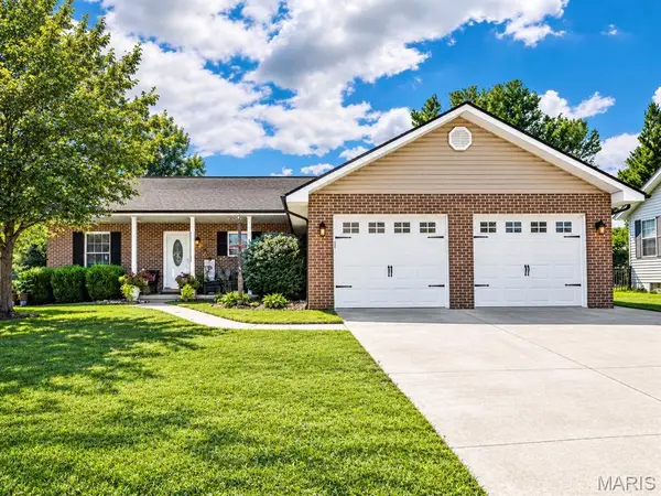 9919 Debentroy Street, Lebanon, IL 62254