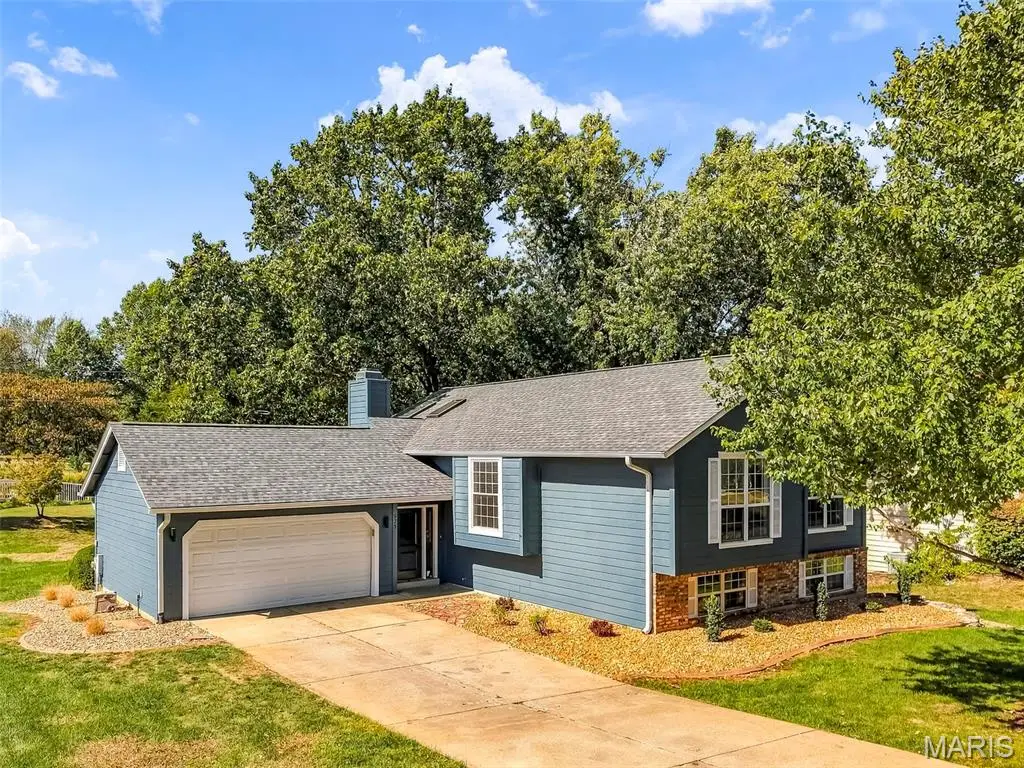 925 Ampere Place, Lake Saint Louis, MO 63367 - #1