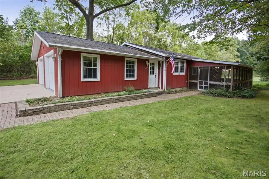 26302 Elsah Hills Drive, Dow, IL 62022 - #2