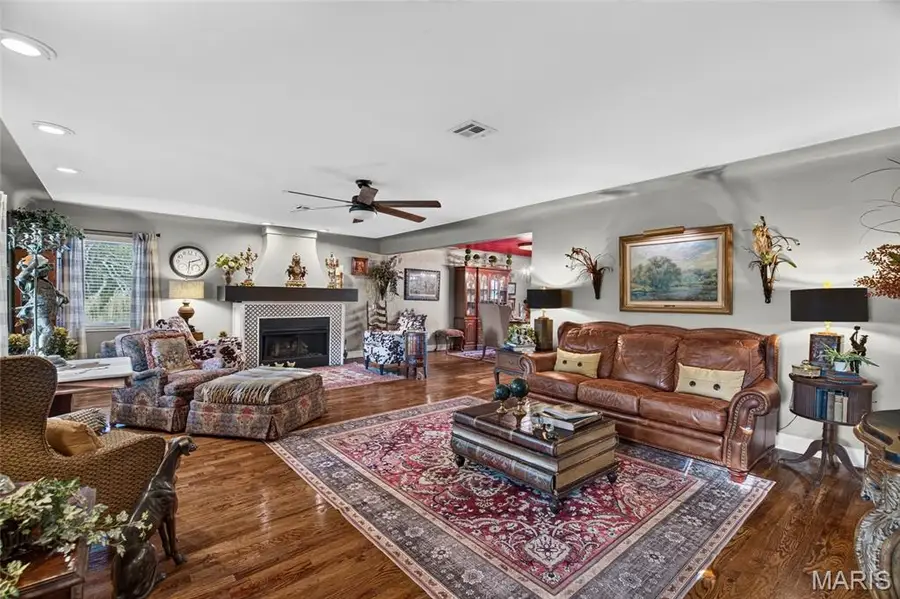 1004 S Jefferson Street, Saint James, MO 65559 - #3