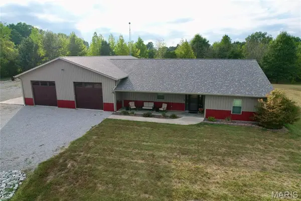 23757 N Carpenter Lane, Centralia, IL 62801
