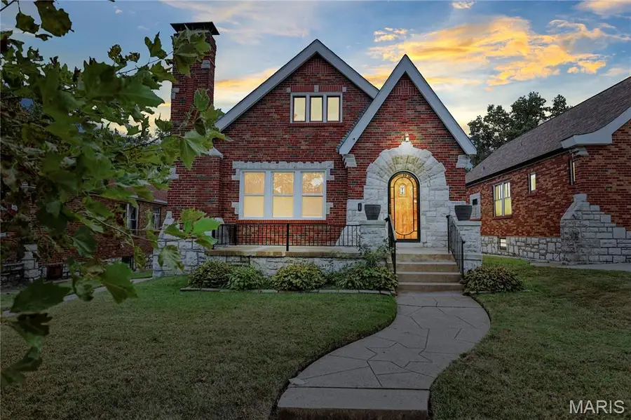 1620 Grape Avenue, Saint Louis, MO 63147 - #2
