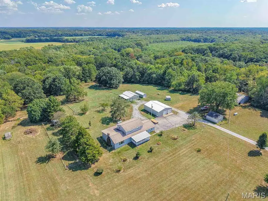 370 Hall Lane, Sorento, IL 62086 - #2