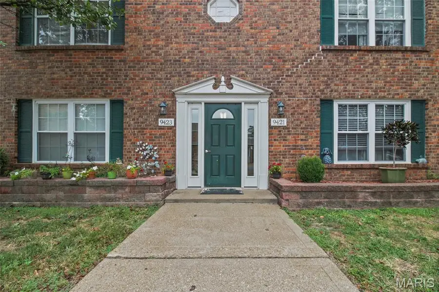9421 Green Park Gardens Drive #C, Saint Louis, MO 63123 - #2