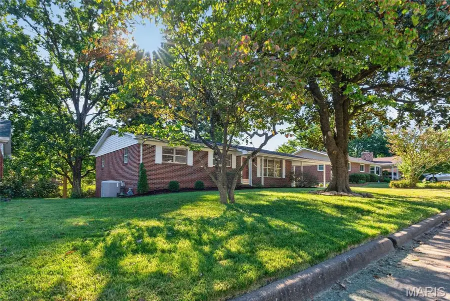 1534 N Henderson Street, Cape Girardeau, MO 63701 - #3