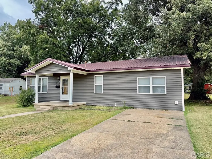 328 W Oak Street, Dexter, MO 63841 - #2