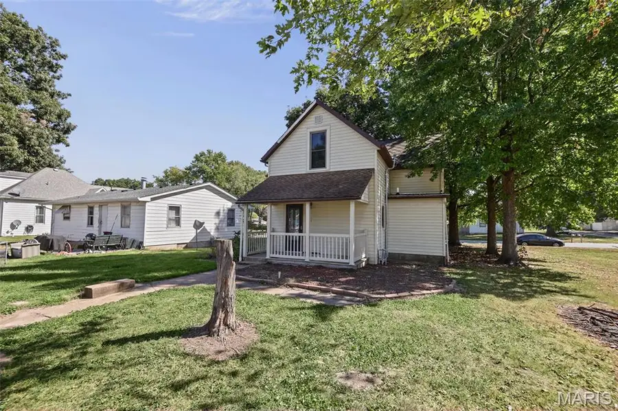 305 N Main Street, Lenzburg, IL 62255 - #2