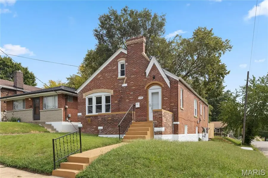 3500 Central Place, Beverly Hills, MO 63121 - #3