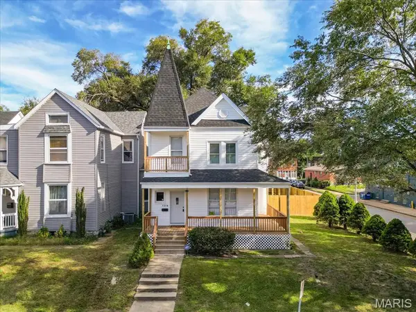 7226 Virginia Avenue, St Louis, MO 63111