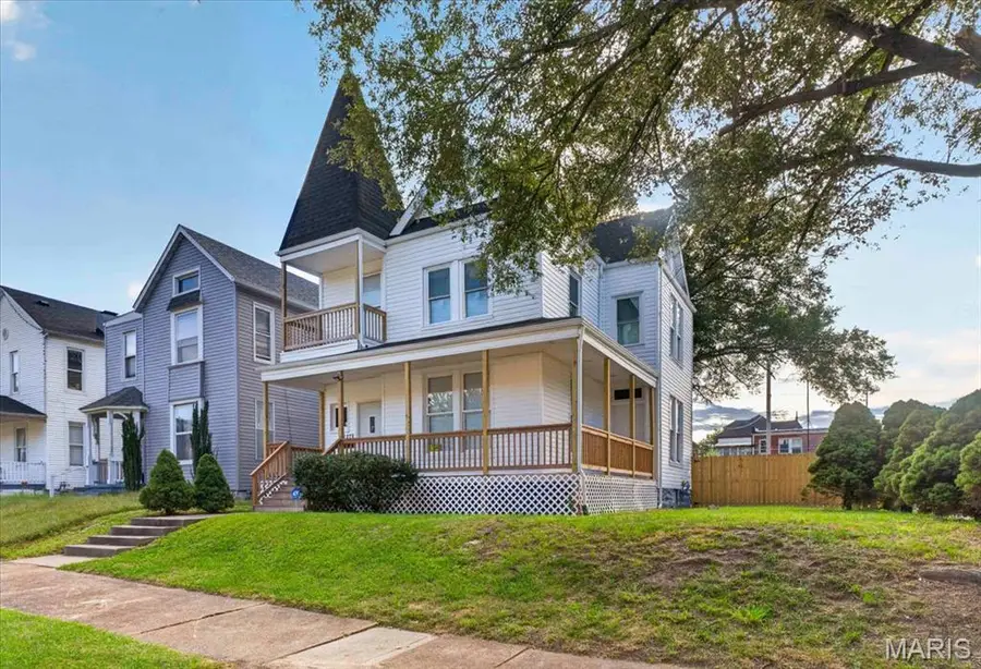 7226 Virginia Avenue, Saint Louis, MO 63111 - #3