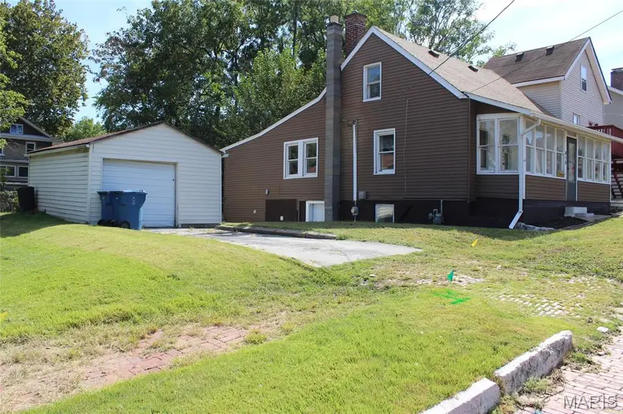 615 George Street, Alton, IL 62002 - #2