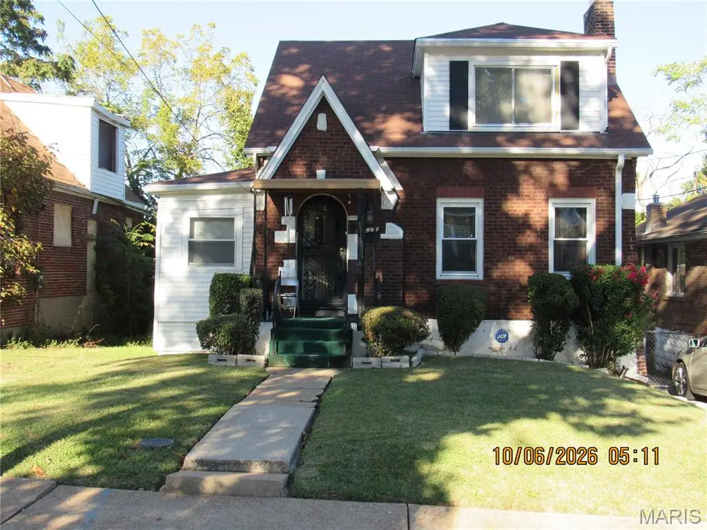 6233 Creston Avenue, Pine Lawn, MO 63121 - #1