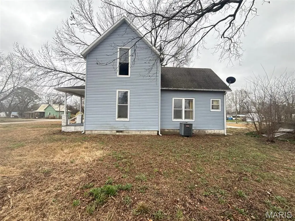 211 S 6th Street, Deepwater, MO 64740 - #1