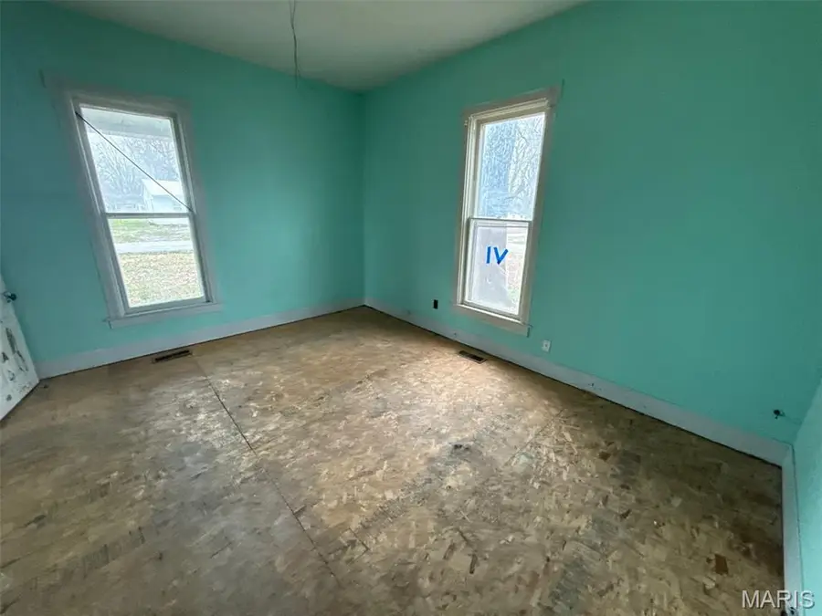 211 S 6th Street, Deepwater, MO 64740 - #3