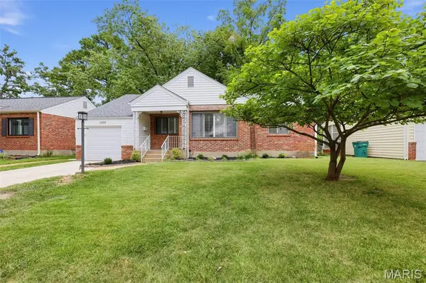 1200 Selma Avenue, Webster Groves, MO 63119