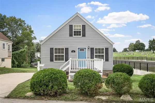 613 Schaefer Place, St Charles, MO 63301