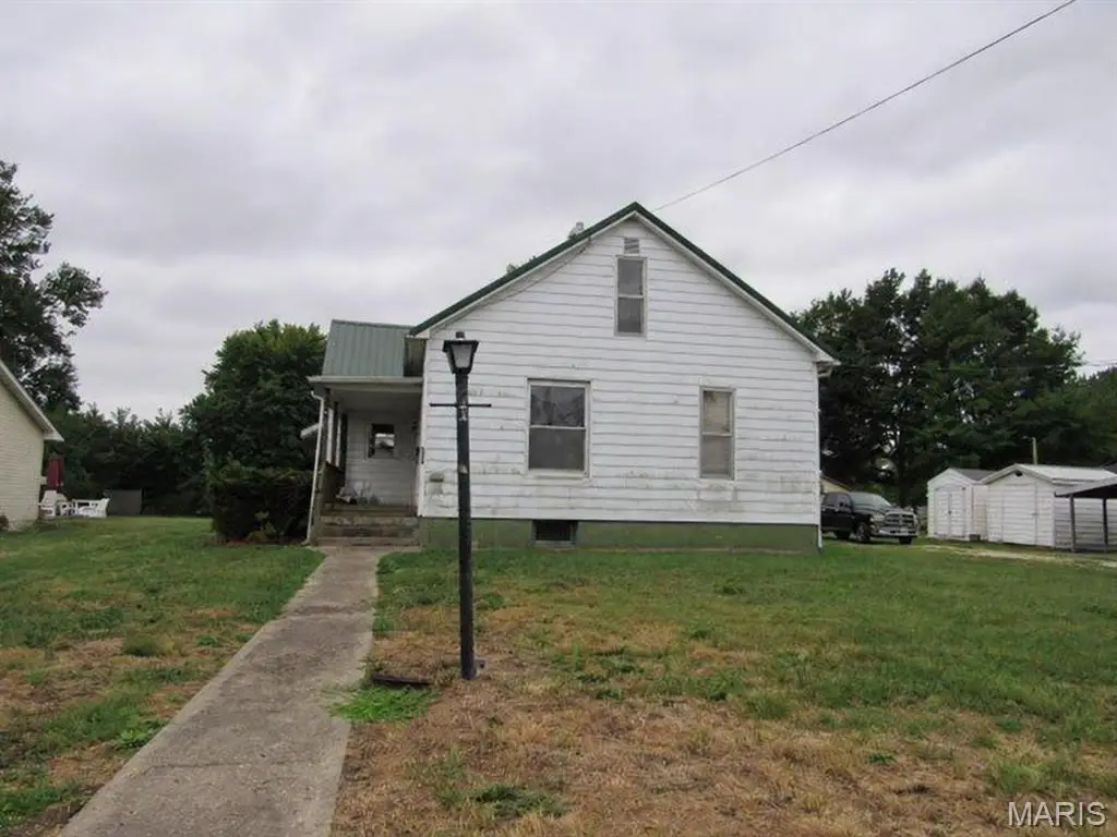 549 W Bridgeport Street, White Hall, IL 62092 - #1