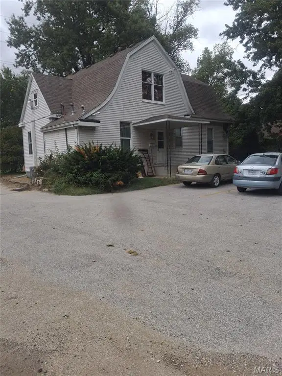 511 S West Street, Carlinville, IL 62626