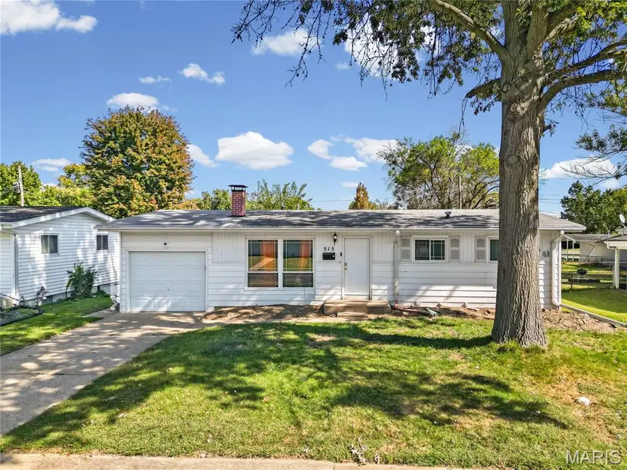 515 Versailles Drive, Florissant, MO 63031 - #2