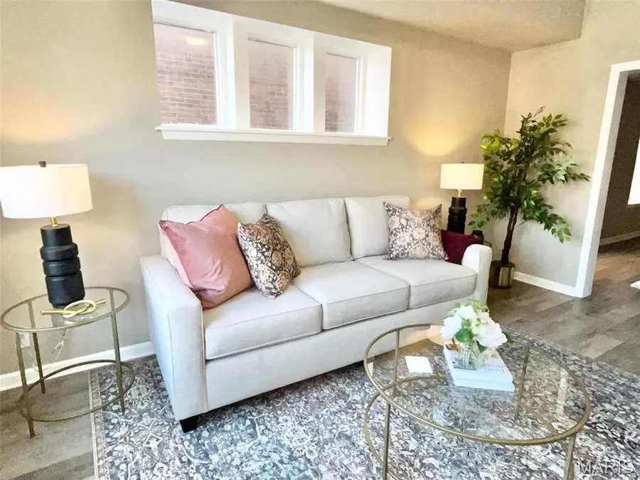 4010 Castleman Avenue, Saint Louis, MO 63110 - #3