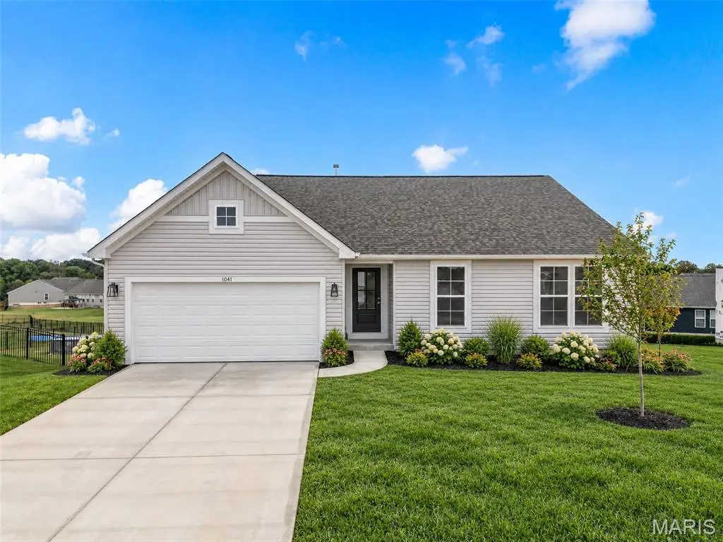 1041 Park Hills Parkway, Troy, MO 63379 - #1