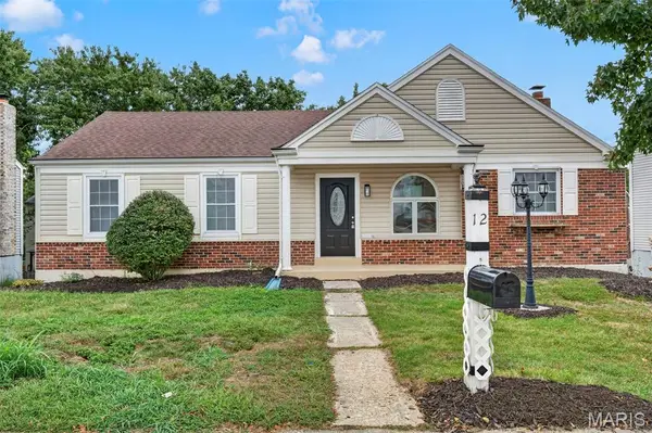 12 Lamplighter Lane, O'Fallon, MO 63368