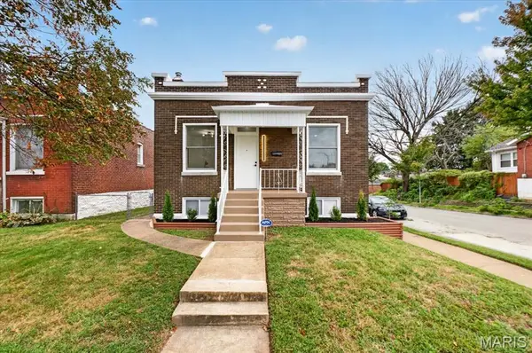 4372 Ellenwood Avenue, St Louis, MO 63116