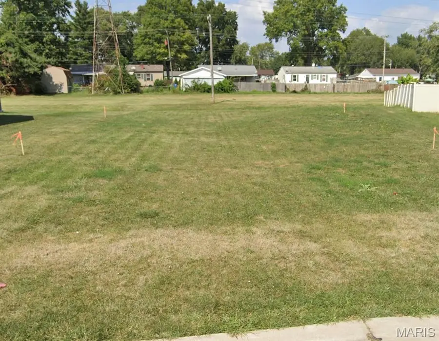 2321 Hunters Point Drive, Granite City, IL 62040 - #2