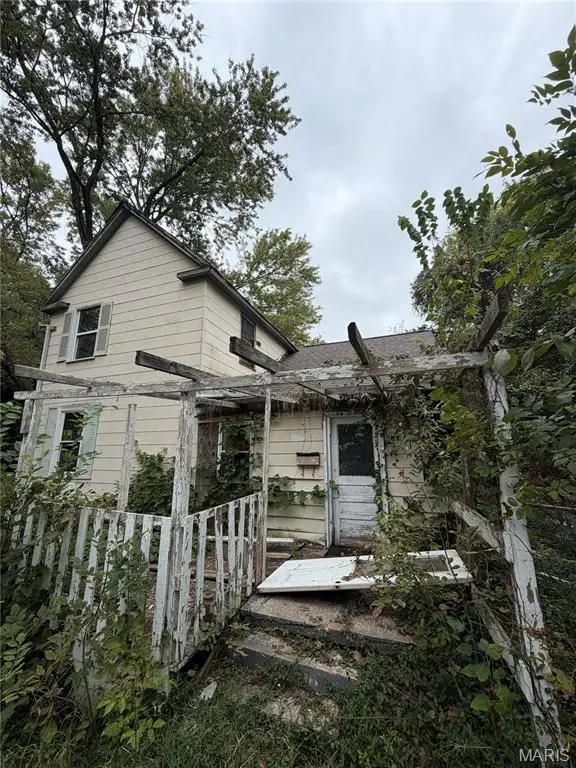 104 Edgewood Drive, Belleville, IL 62223