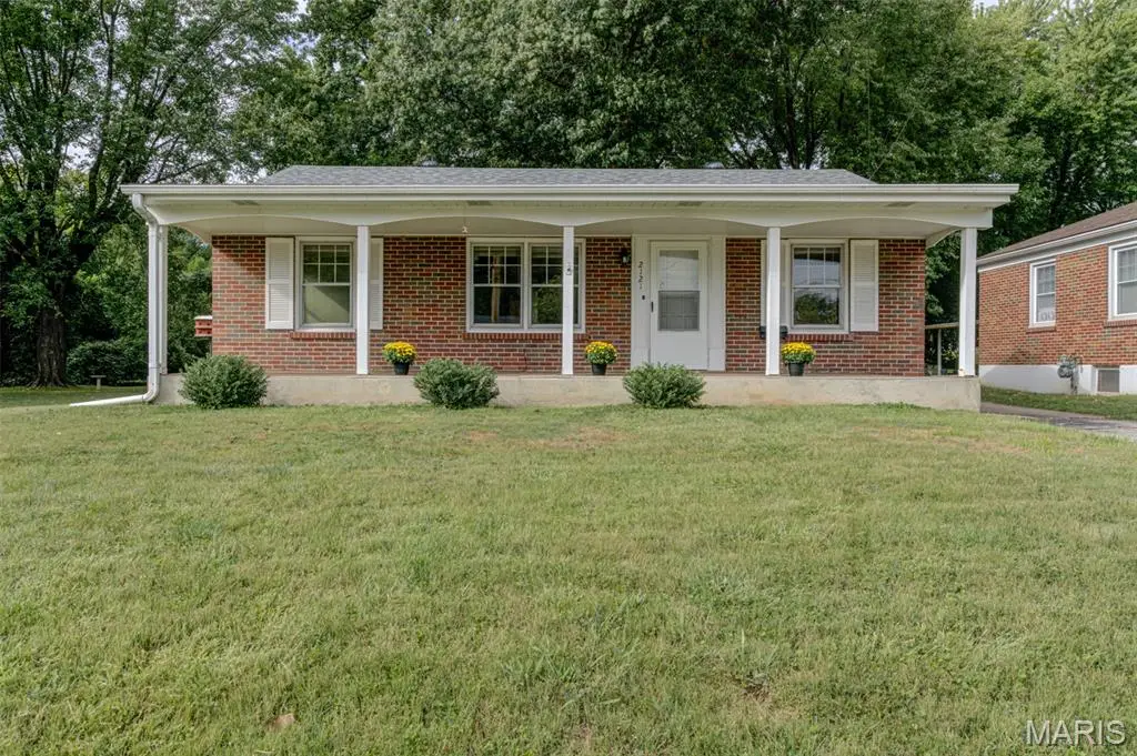 2121 Elm Street, Saint Charles, MO 63301 - #1