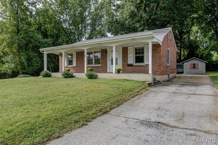 2121 Elm Street, Saint Charles, MO 63301 - #2