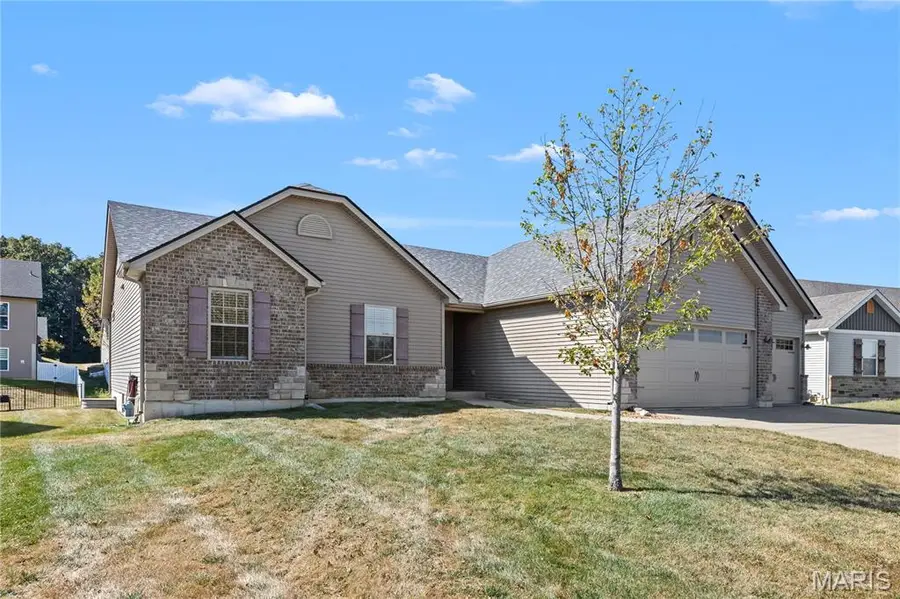 814 Mule Creek Drive, Wentzville, MO 63385 - #2