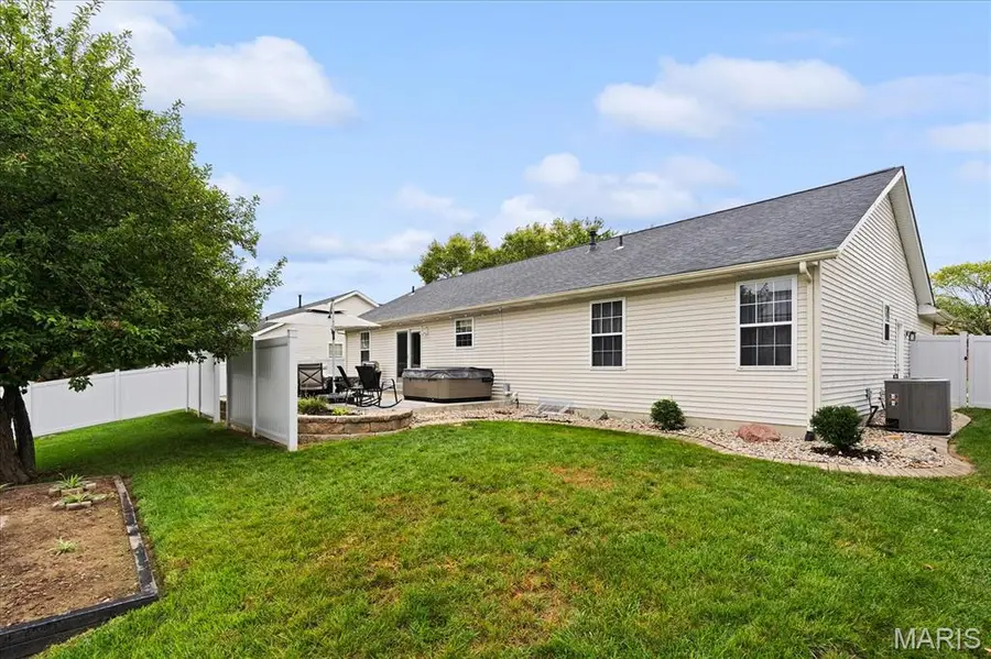 929 Millikin Drive, Fairview Heights, IL 62208 - #2