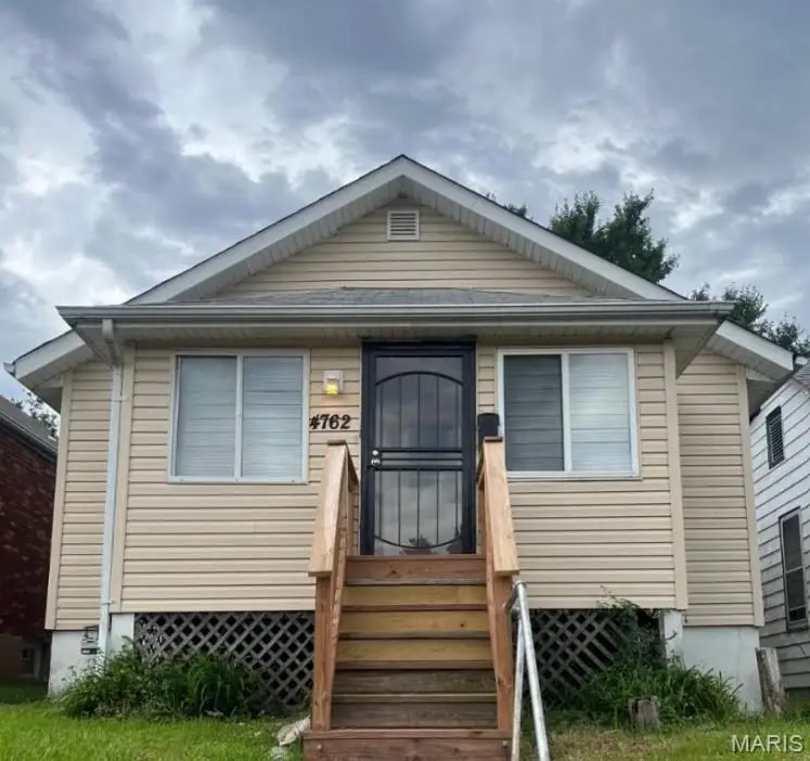 4762 Beacon Avenue, Saint Louis, MO 63120 - #1