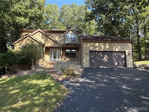 1599 Paradise Valley Drive, High Ridge, MO 63049
