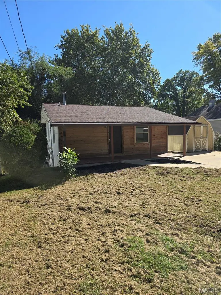 419 S Jefferson Avenue, Collinsville, IL 62234 - #2