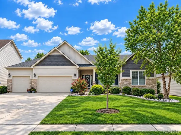 1229 Cashmere Lane, St Peters, MO 63376