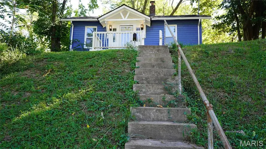 5464 Helen Avenue, Saint Louis, MO 63136 - #2