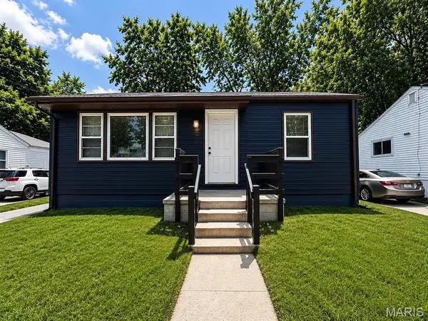 24 Vierling Drive, Berkeley, MO 63135