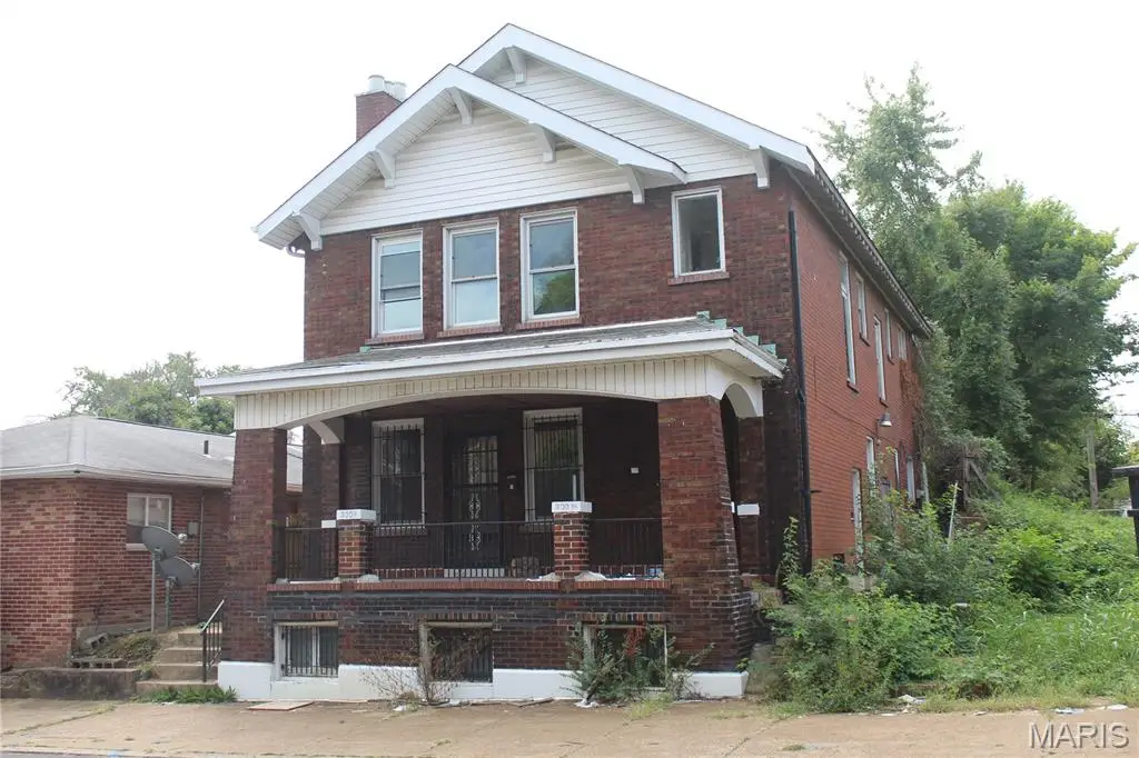 3008 Chippewa Street, Saint Louis, MO 63118 - #1