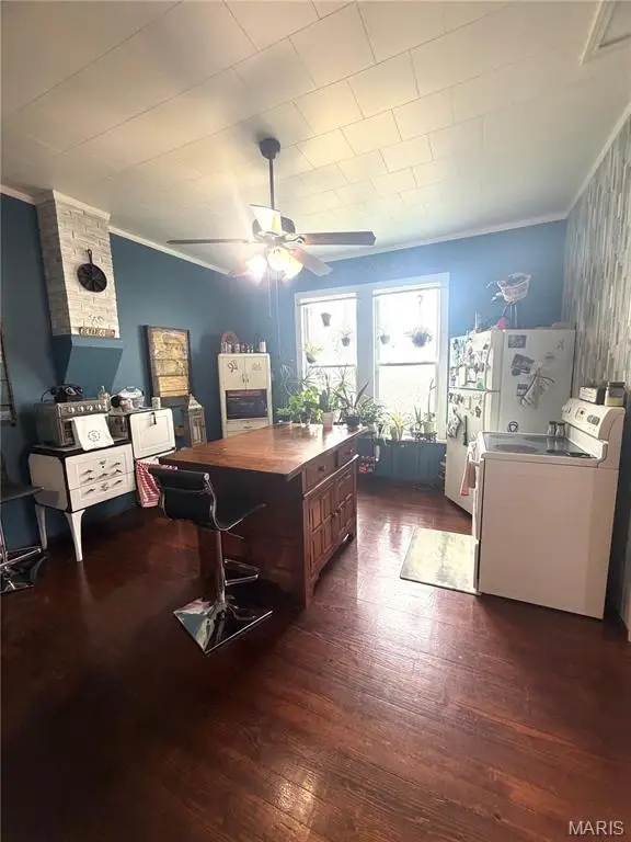 208 E First Street, Farmington, MO 63640 - #2