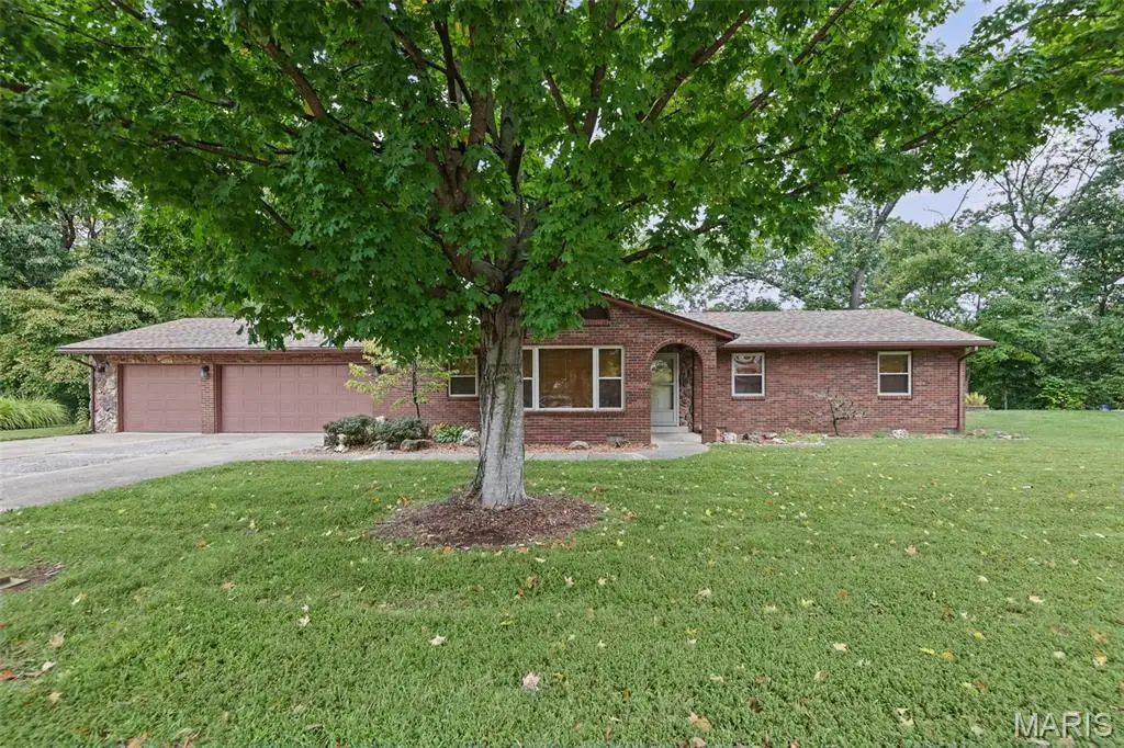 217 Hall Point, Fairview Heights, IL 62208 - #1