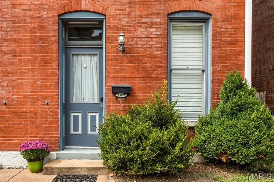 3307 S 18th Street, Saint Louis, MO 63118 - #3