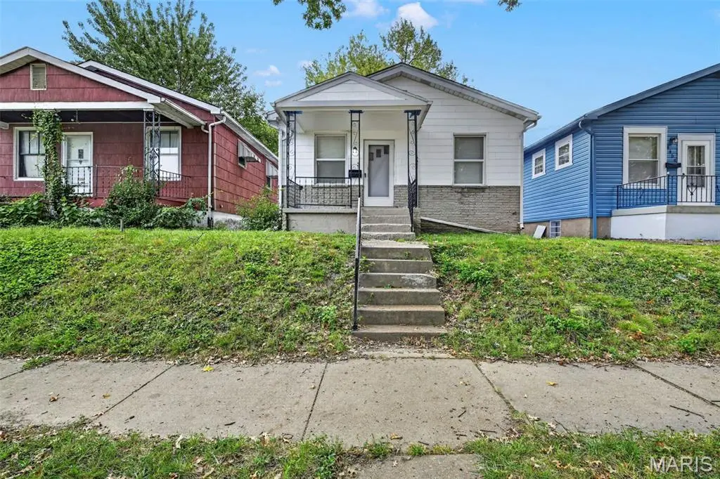 4452 S Spring Avenue, Saint Louis, MO 63116 - #1