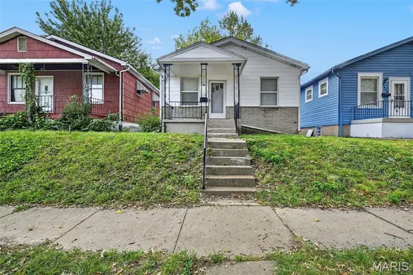 4452 S Spring Avenue, St Louis, MO 63116