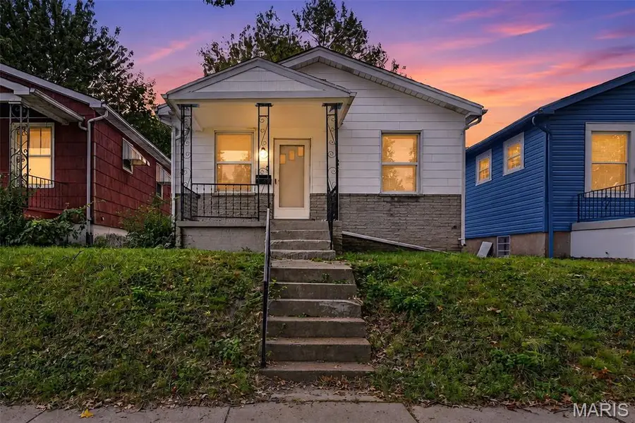 4452 S Spring Avenue, Saint Louis, MO 63116 - #2